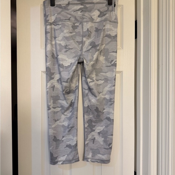 Gap Work Out Grey Camo Sports Bra And Matching Leggings Size S - Picture 9 of 10